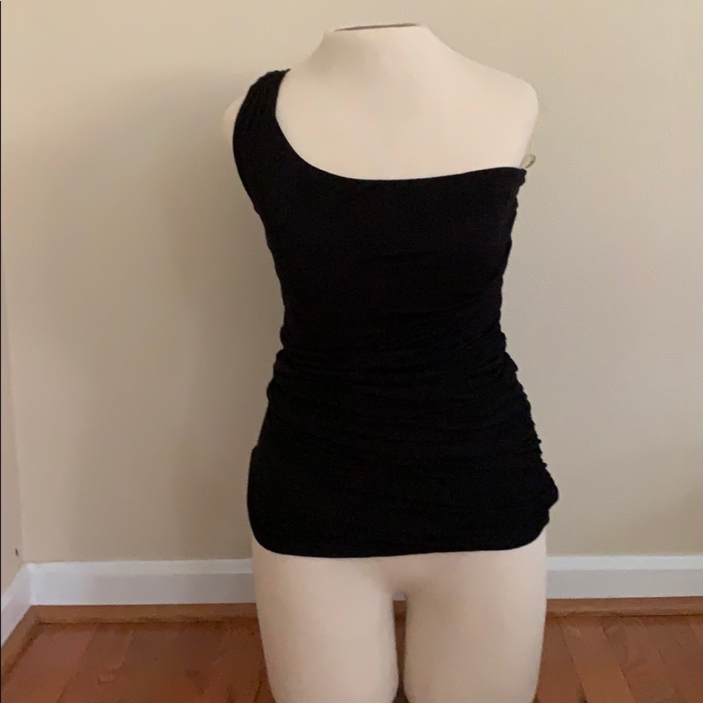 One shoulder tank top size medium
